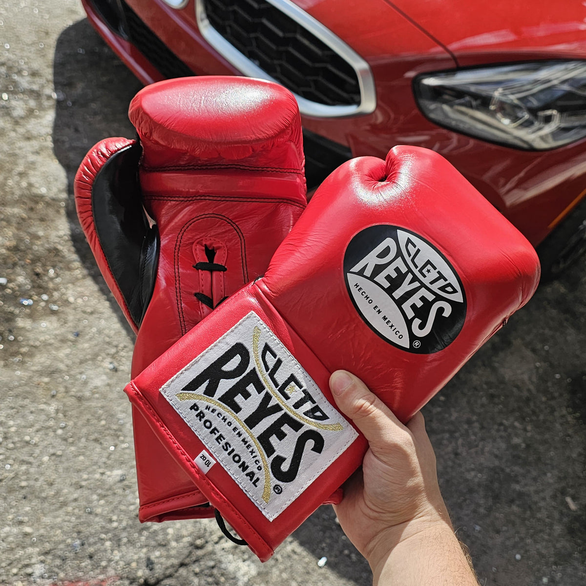 CLETO REYES FIGHT GLOVES TRADITIONAL LACE RED/BLACK