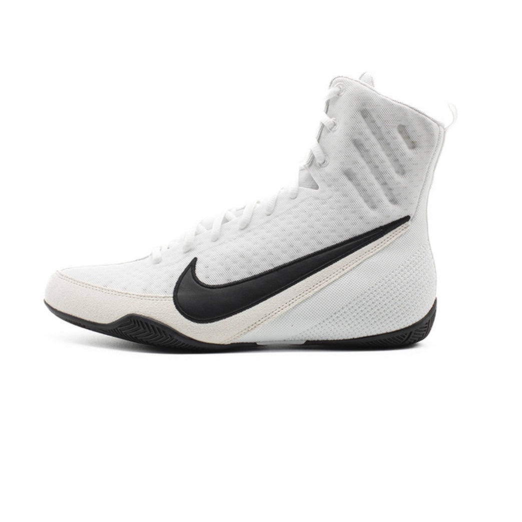 NIKE SHOES MACHOMAI V3 WHITE/BLACK