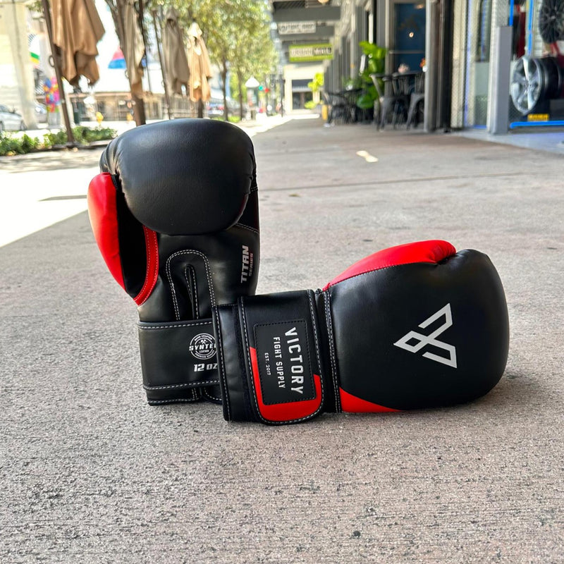 VICTORY GLOVES TITAN V2 SYNTEC BLACK/RED