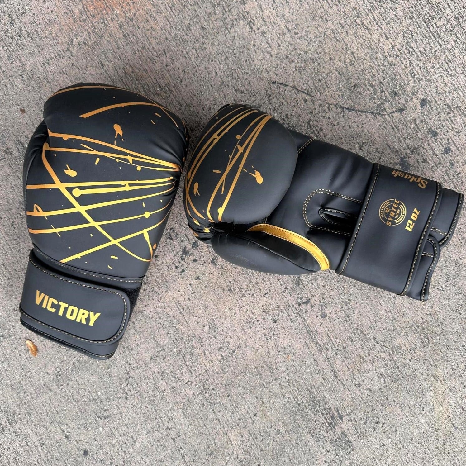 VICTORY GLOVES BOXING SPLASH SYNTEC HOOK AND LOOP BLACK/GOLD – MSM FIGHT  SHOP