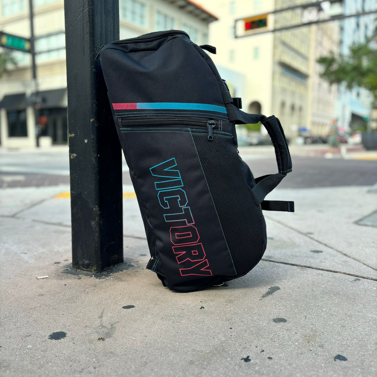 VICTORY BAG CONVERTIBLE BACKPACK VICE BLACK/BLUE/PINK