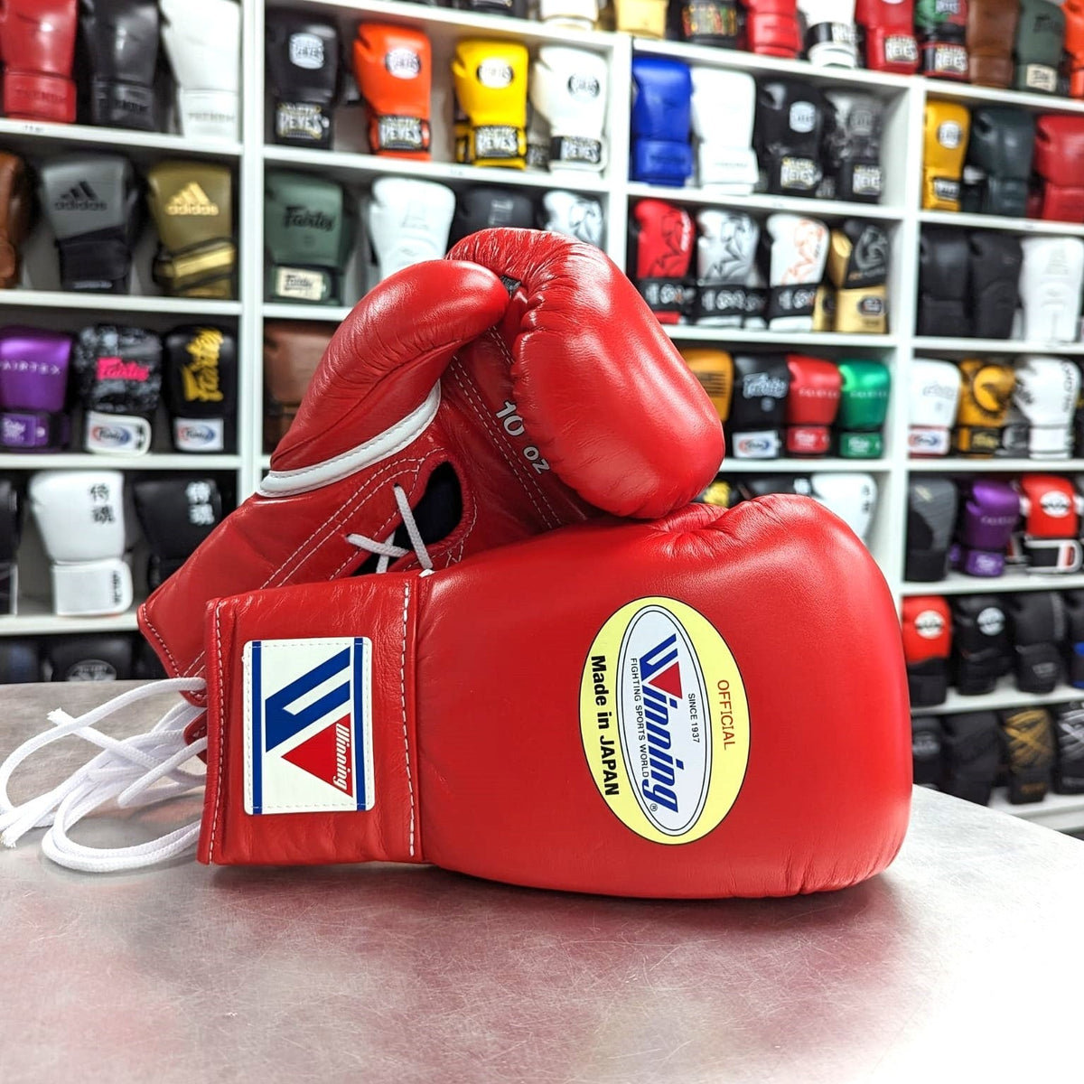 WINNING OFFICIAL FIGHT GLOVES PRO LACE RED